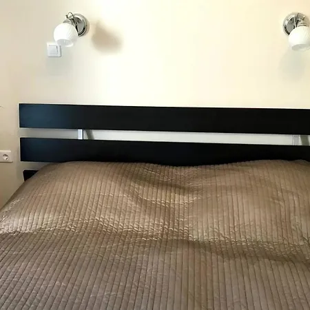 Apartment 'new' Sunkissed On The Old Hill