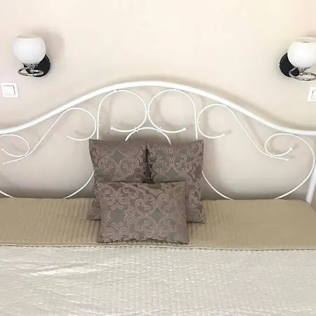 'new' Sunkissed On The Old Hill * Balatonalmádi