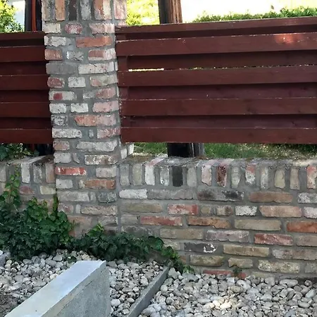 'new' Sunkissed On The Old Hill Apartment