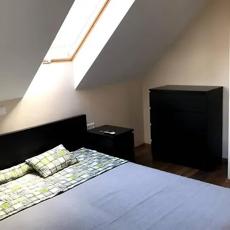 'new' Sunkissed On The Old Hill Apartment *