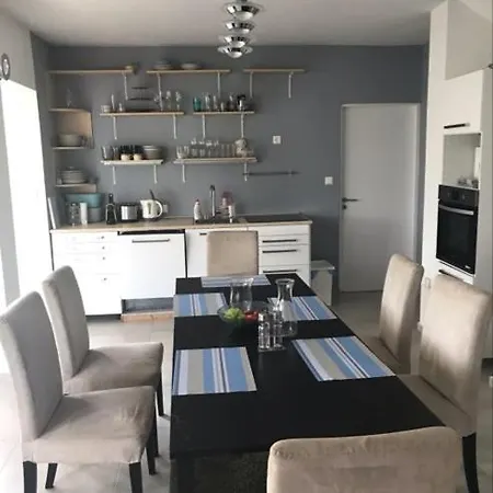 'new' Sunkissed On The Old Hill * 巴拉顿诺尔马迪