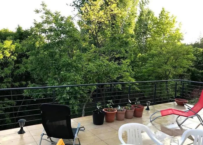 Apartment 'new' Sunkissed On The Old Hill