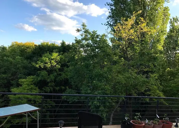 Apartment 'new' Sunkissed On The Old Hill